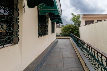 Casa para alugar com 500m², 3 quartos e 4 vagasCorredor Externo