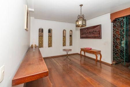 Casa para alugar com 500m², 3 quartos e 4 vagasSala