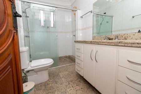 Casa para alugar com 500m², 3 quartos e 4 vagasBanheiro da Suíte 3