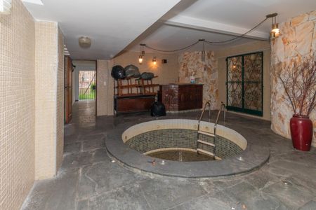 Casa para alugar com 500m², 3 quartos e 4 vagasOfurô