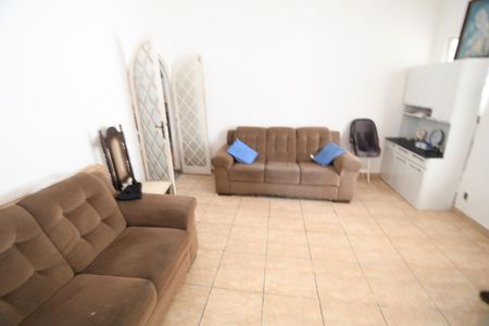 Sala de casa para alugar com 2 quartos, 245m² em Vila Itapura, Campinas