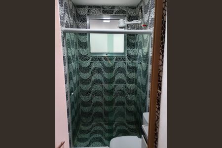 Banheiro de casa de condomínio para alugar com 1 quarto, 48m² em Curicica, Rio de Janeiro