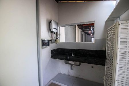 Casa de condomínio para alugar com 230m², 4 quartos e 3 vagasLavanderia