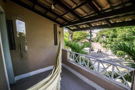 Casa de condomínio para alugar com 230m², 4 quartos e 3 vagasvaranda do Quarto 1