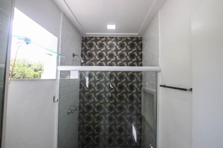 Casa de condomínio para alugar com 230m², 4 quartos e 3 vagasBanheiro do Quarto 4