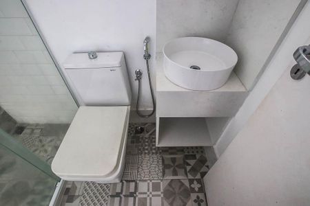 Casa de condomínio para alugar com 230m², 4 quartos e 3 vagasBanheiro do Quarto 3