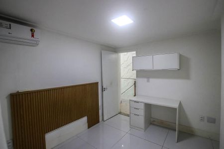 Casa de condomínio para alugar com 230m², 4 quartos e 3 vagasQuarto 2