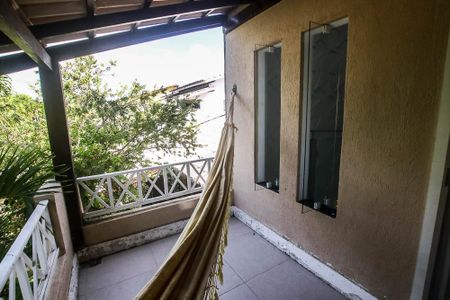 Casa de condomínio para alugar com 230m², 4 quartos e 3 vagasvaranda do Quarto 1