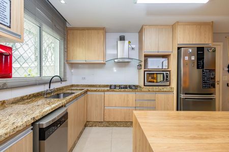 Casa para alugar com 172m², 4 quartos e 2 vagasCozinha