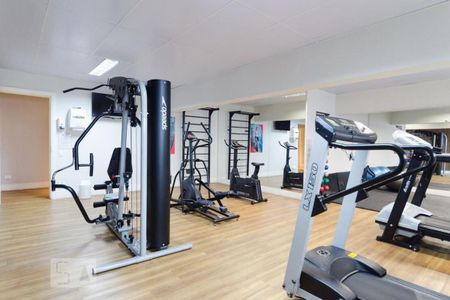 Apartamento para alugar com 45m², 2 quartos e 2 vagas Apartamento para alugar com 45m², 2 quartos e 2 vagasÁrea comum - Academia