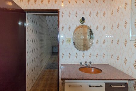 Casa para alugar com 105m², 3 quartos e 3 vagas Casa para alugar com 105m², 3 quartos e 3 vagasBanheiro social