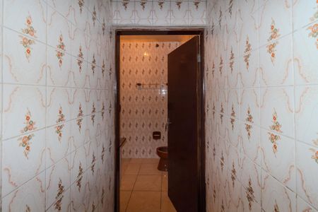Casa para alugar com 105m², 3 quartos e 3 vagas Casa para alugar com 105m², 3 quartos e 3 vagasBanheiro social