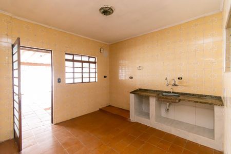 Casa para alugar com 105m², 3 quartos e 3 vagasCozinha