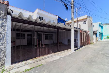 Casa para alugar com 105m², 3 quartos e 3 vagas Casa para alugar com 105m², 3 quartos e 3 vagasFachada da Casa