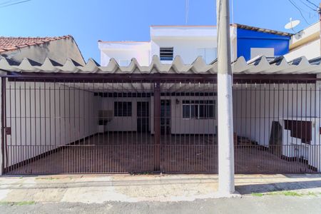 Casa para alugar com 105m², 3 quartos e 3 vagas Casa para alugar com 105m², 3 quartos e 3 vagasFachada da Casa