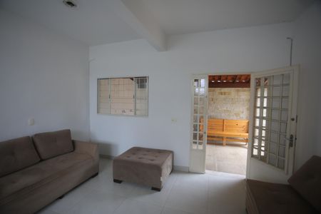 Sala de casa para alugar com 2 quartos, 70m² em Carlos Prates, Belo Horizonte