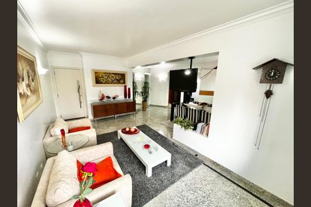 Apartamento à venda com 151m², 4 quartos e 2 vagasSala