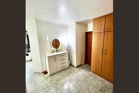 Apartamento à venda com 151m², 4 quartos e 2 vagasQuarto 3 - Suíte