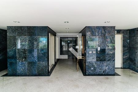 Apartamento à venda com 151m², 4 quartos e 2 vagasHall de entrada