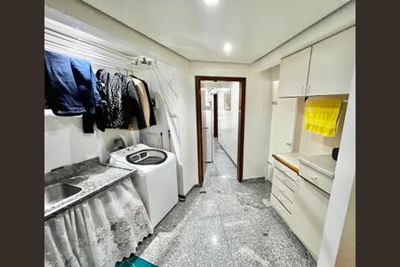 Apartamento à venda com 151m², 4 quartos e 2 vagasÁrea de Serviço