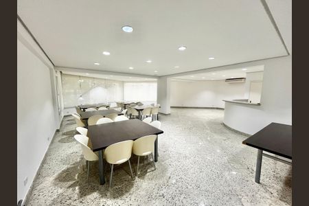 Apartamento à venda com 151m², 4 quartos e 2 vagasÁrea comum - Salão de festas