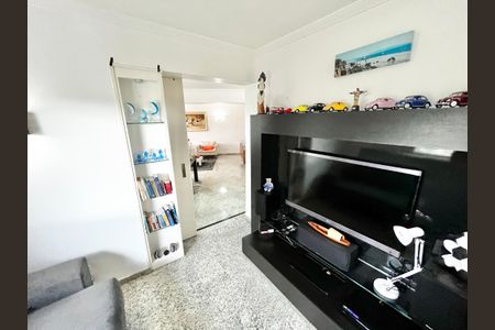 Apartamento à venda com 151m², 4 quartos e 2 vagasSala de TV