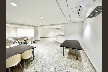 Apartamento à venda com 151m², 4 quartos e 2 vagasÁrea comum - Salão de festas