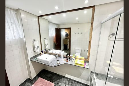 Apartamento à venda com 151m², 4 quartos e 2 vagasBanheiro da Suíte 3