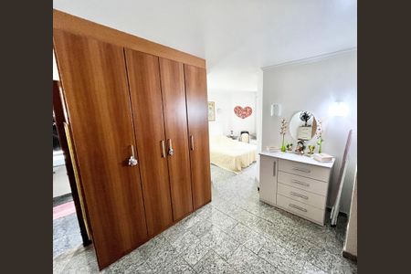 Apartamento à venda com 151m², 4 quartos e 2 vagasQuarto 3 - Suíte