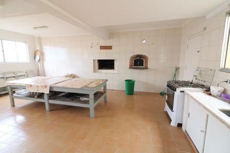 Apartamento para alugar com 92m², 3 quartos e sem vagaÁrea comum - Salão de festas