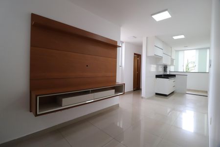Sala de apartamento para alugar com 2 quartos, 45m² em Novo Mundo, Uberlândia