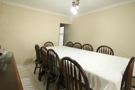 Casa à venda com 700m², 20 quartos e 8 vagas Casa à venda com 700m², 20 quartos e 8 vagasSala de Jantar