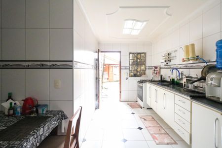 Casa à venda com 700m², 20 quartos e 8 vagas Casa à venda com 700m², 20 quartos e 8 vagasCozinha