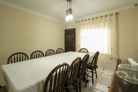 Casa à venda com 700m², 20 quartos e 8 vagas Casa à venda com 700m², 20 quartos e 8 vagasSala de Jantar