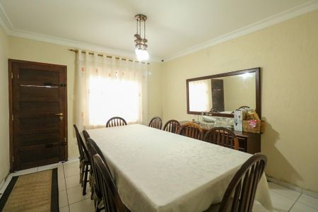 Casa à venda com 700m², 20 quartos e 8 vagas Casa à venda com 700m², 20 quartos e 8 vagasSala de Jantar