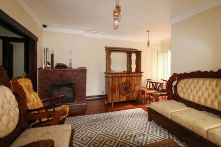 Sala 2 de casa à venda com 20 quartos, 700m² em Eldorado, Diadema