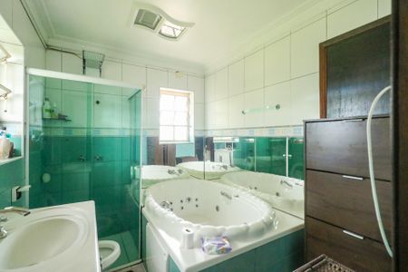 Casa à venda com 700m², 20 quartos e 8 vagas Casa à venda com 700m², 20 quartos e 8 vagasBanheiro da Suíte 2