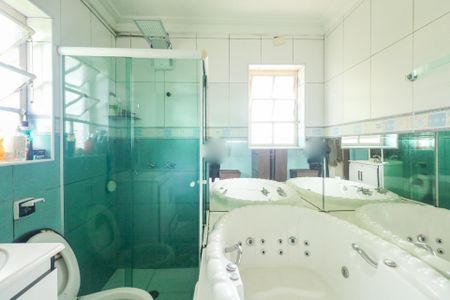 Casa à venda com 700m², 20 quartos e 8 vagas Casa à venda com 700m², 20 quartos e 8 vagasBanheiro da Suíte 2