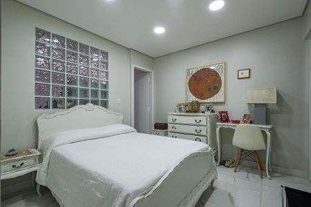 Suíte de apartamento para alugar com 4 quartos, 102m² em Cerqueira César, São Paulo