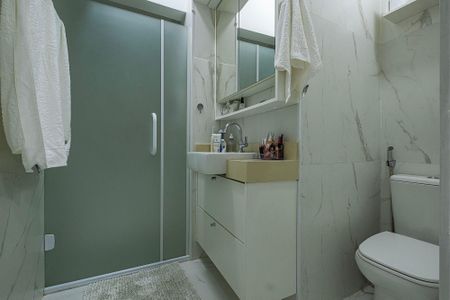 Suíte - Banheiro de apartamento para alugar com 4 quartos, 102m² em Cerqueira César, São Paulo