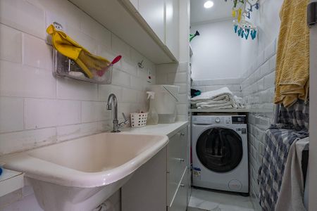 Apartamento à venda com 102m², 4 quartos e sem vaga Apartamento à venda com 102m², 4 quartos e sem vagaLavanderia