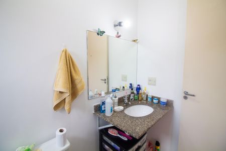 Casa de condomínio à venda com 153m², 3 quartos e 2 vagasBanheiro da Suíte