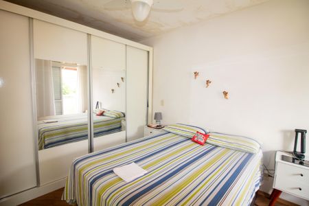 Casa de condomínio à venda com 153m², 3 quartos e 2 vagasQuarto 3 - Suíte