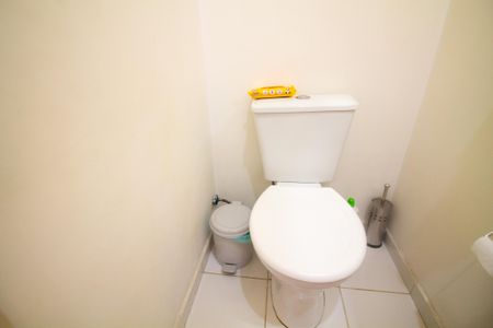 Casa de condomínio à venda com 153m², 3 quartos e 2 vagasLavabo