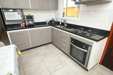 Casa à venda com 106m², 3 quartos e 2 vagas Casa à venda com 106m², 3 quartos e 2 vagasCozinha