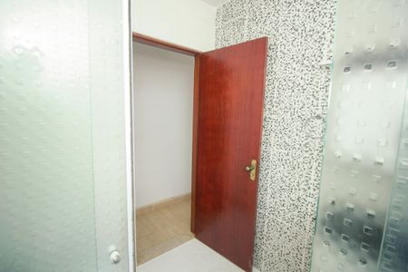 Casa à venda com 106m², 3 quartos e 2 vagas Casa à venda com 106m², 3 quartos e 2 vagasBanheiro 1