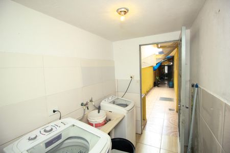 Casa à venda com 106m², 3 quartos e 2 vagas Casa à venda com 106m², 3 quartos e 2 vagasÁrea de Serviço