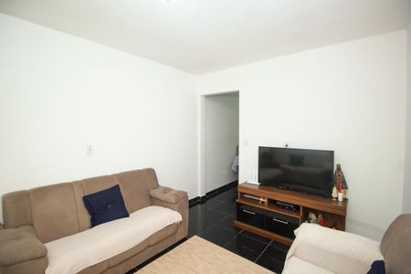 Casa à venda com 106m², 3 quartos e 2 vagas Casa à venda com 106m², 3 quartos e 2 vagasSala