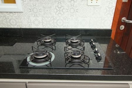 Casa à venda com 106m², 3 quartos e 2 vagas Casa à venda com 106m², 3 quartos e 2 vagasCozinha