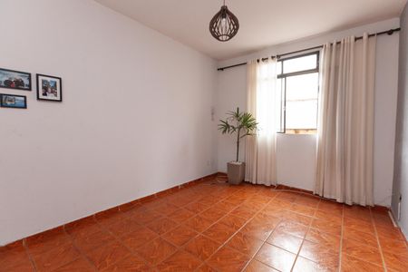 Apartamento à venda com 2 quartos, 60m² em Eldorado, Contagem
